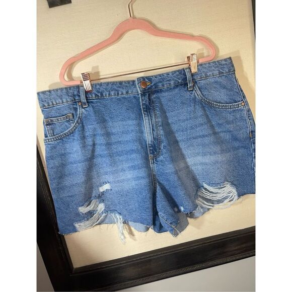 Cotton On Distressed Short - NWT - Size 14 - Picture 4 of 7